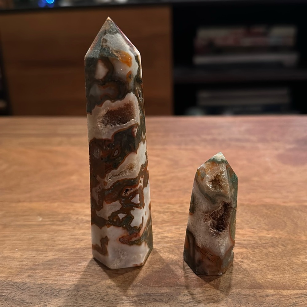 Carnelian moss agate towers